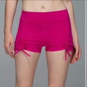 NWOT Lululemon Liberty Short in Jeweled Magenta